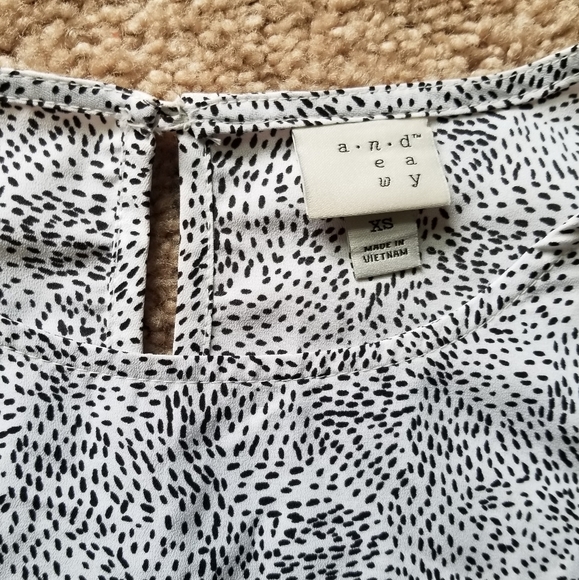 A New Day White and Black Speckled Ruffle Sleeve Top - Picture 2 of 4